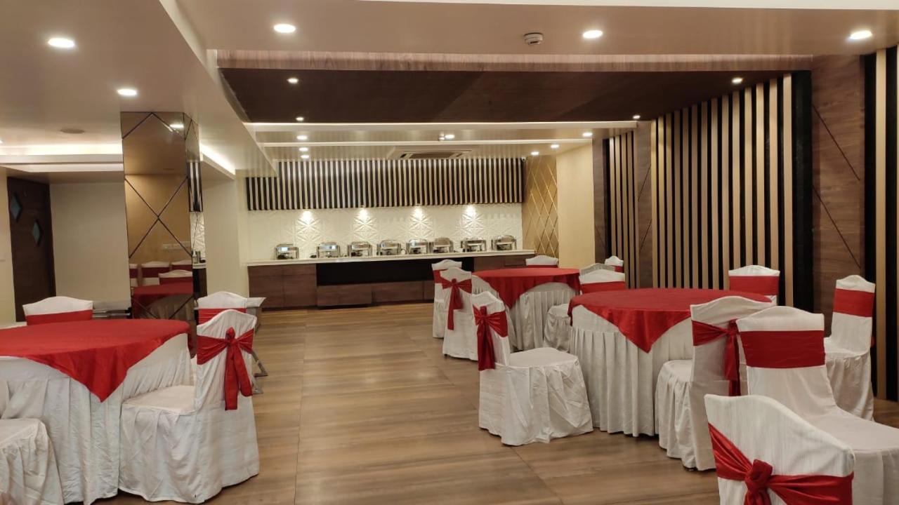 Hotel Poseidon Inn Lucknow Exterior photo